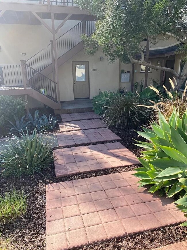 Photo - Spacious Studio aand 1-bedroom Apartments in Mission Hills – Prime Location! Unit 1626 B