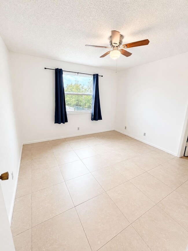 Photo - 5951 NE 14th Ln Unit 301N