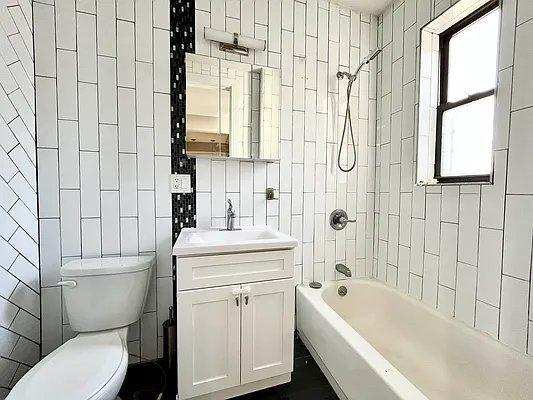 Photo - 3 bedroom in Bronx NY 10463 Unit 32