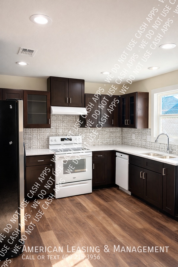 Photo - 915 Kiln Ave