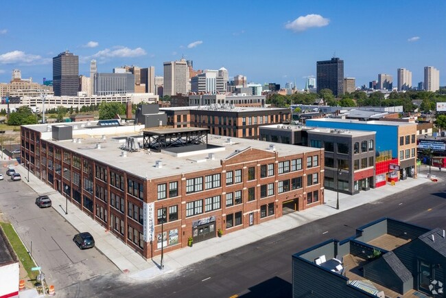 The Checker Building - The Checker Building Apartments