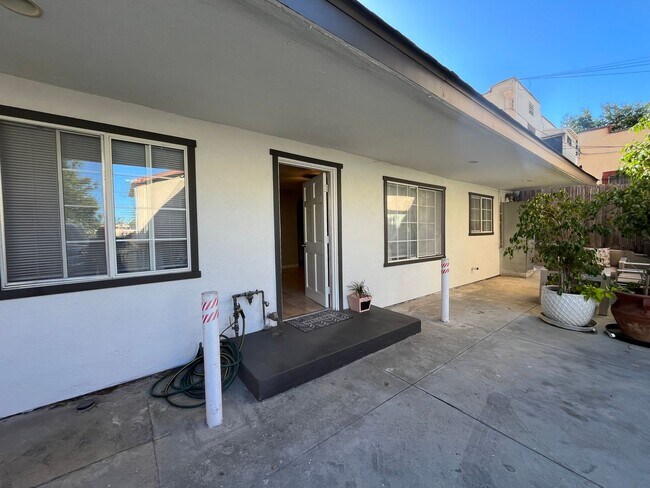 Photo - Excellent Echo Park Location with outdoor ...