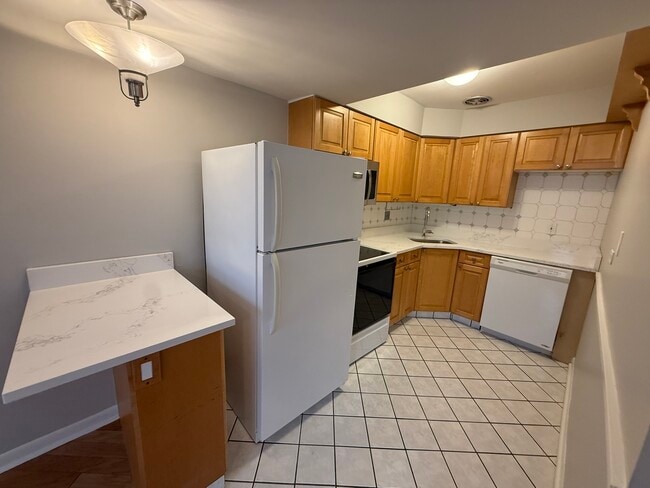 Photo - 744 W Gordon Terrace Unit 305