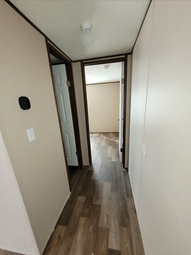 57/59 Johnson Street Unit 59 Johnson Street (MOBILE HOME) Apartment For