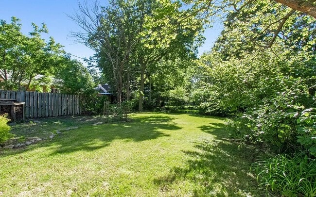 330 N Franklin Ave