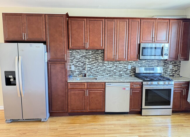 Building Photo - 3236 John F. Kennedy Blvd Unit 5