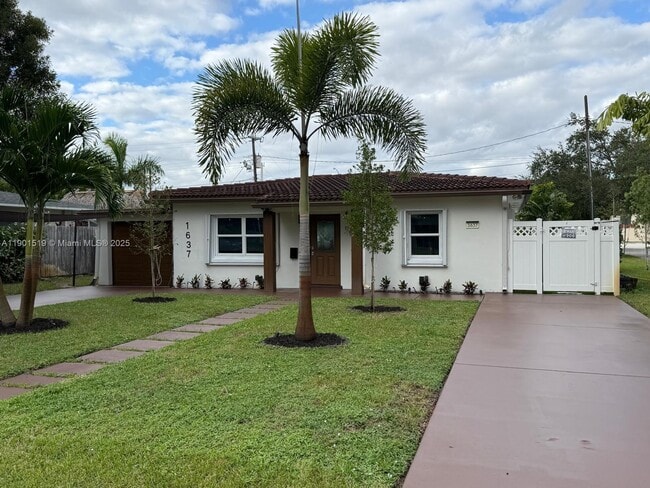 Photo - 1637 SE 1st St Unidad 00