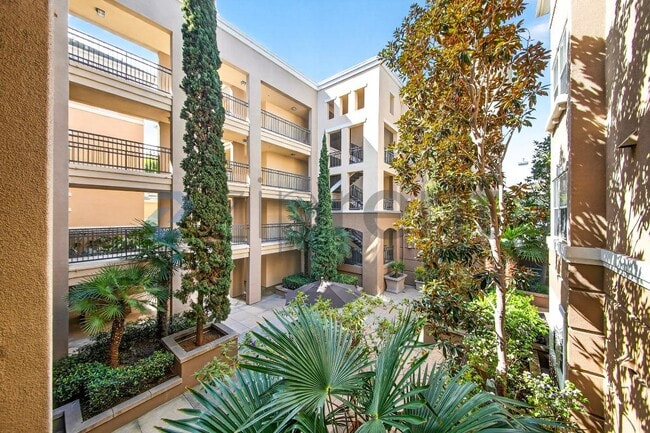 Building Photo - 13075 Pacific Promenade