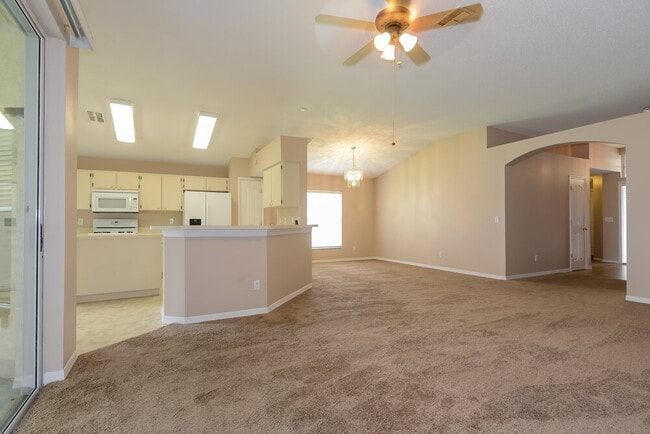 Photo - 1711 Scotch Pine Dr