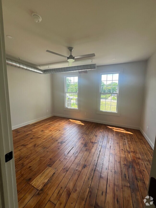Building Photo - 2608 Stanton Ave Unit 2 Rental