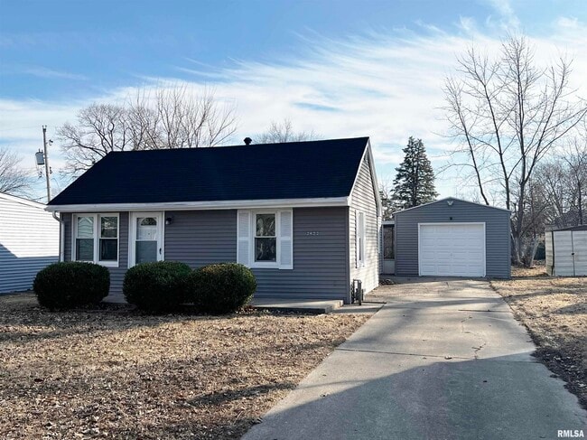 Photo - 2022 W Richwoods Blvd