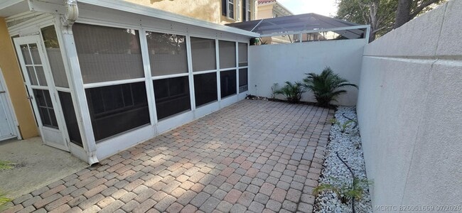 Photo - 47 Tall Oaks Cir