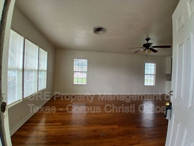 Photo - 5002 Bevly Dr