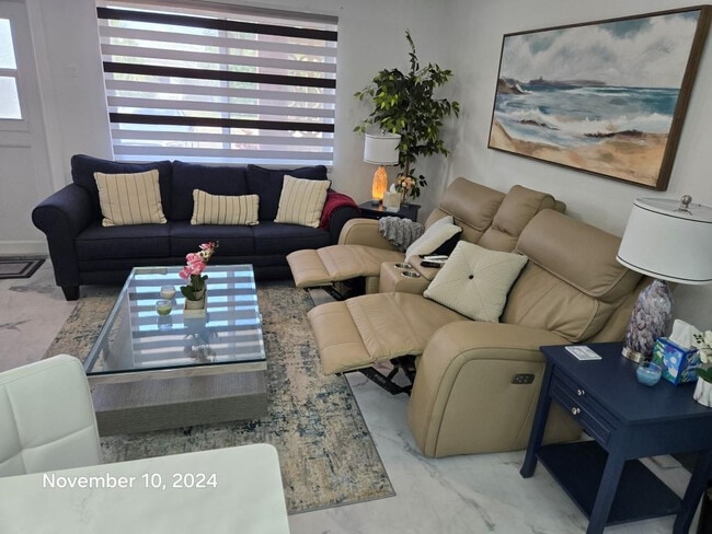 Photo - 2909 Middle River Dr Unit 103