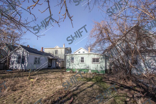 Photo - 210 Lexington Ave NW