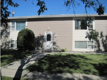 Photo - 631 6th St E