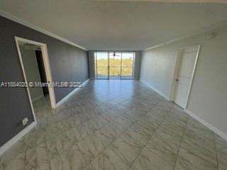 Photo - 3960 Oaks Clubhouse Dr Unidad 404