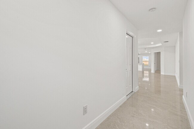 Photo - 427 Barnett St