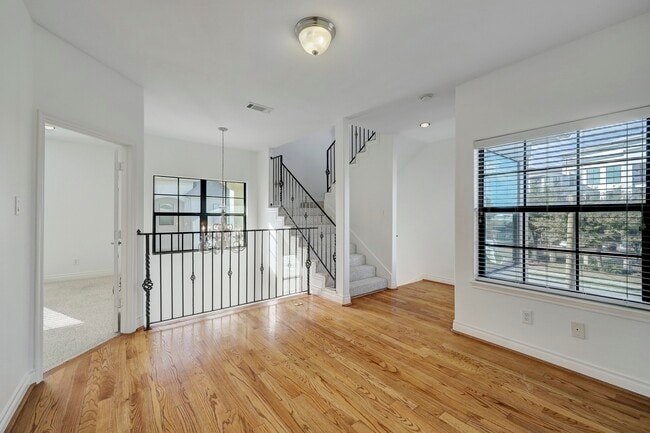 Building Photo - 7539 Highmeadow Dr