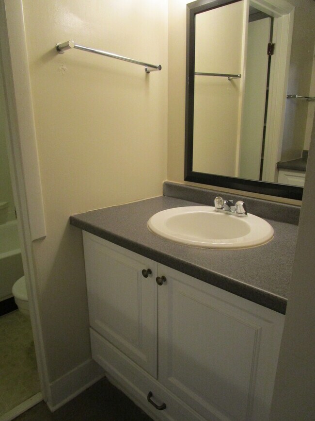 Photo - University Tower 2 BR