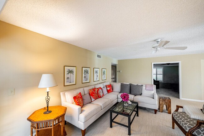 Photo - 6404 SE Brandywine Ct Unit 104