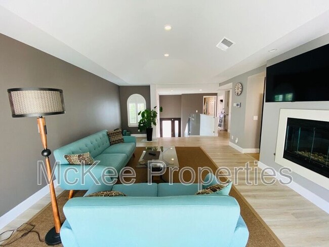 Photo - 33 Port Royale Rd