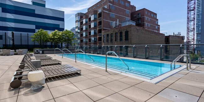 641 W Grand Ave Unit S