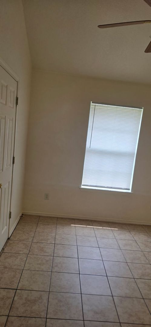 Photo - 4407 July Dr Unidad A