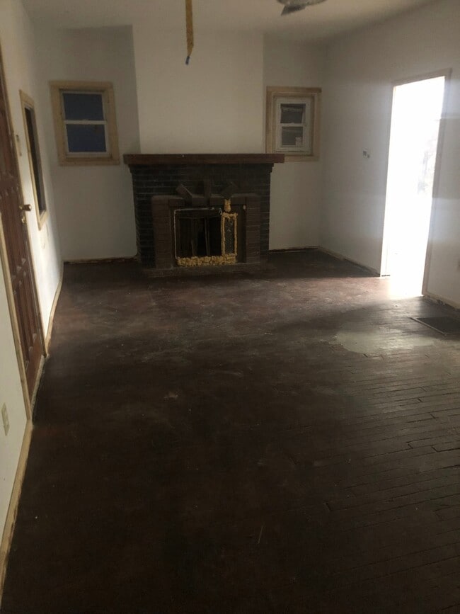 Photo - 327 E Stuart Ave