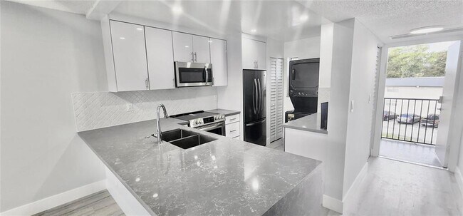 Photo - 8040 Colony Cir N Unidad # 309