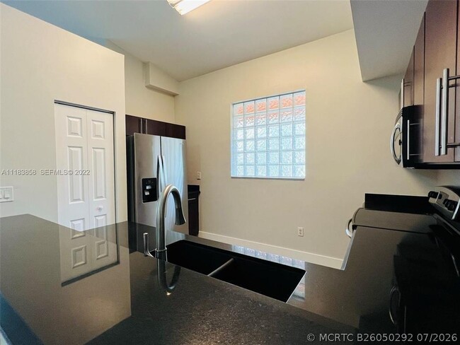 Photo - 6944 SW 39th St Unit B203