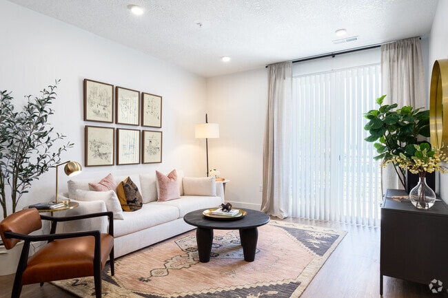 1BR, 1BA - 655SF - Senior Living on Washington