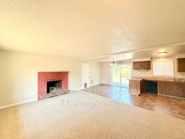 Photo - 15204 SE 2nd Cir