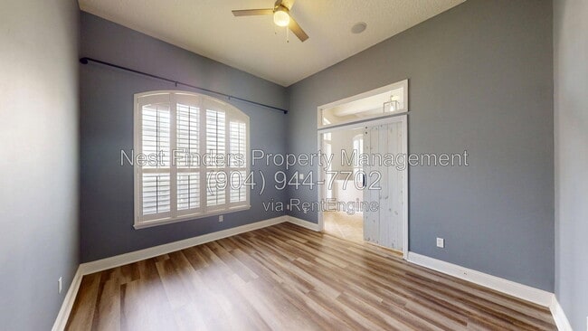 2615 Tunbridge Ln