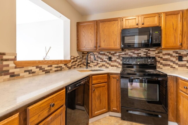 Photo - 85 N Main St Unit 115