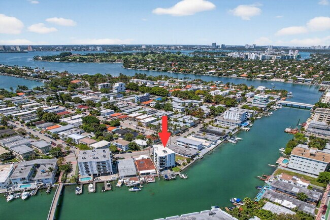 Photo - 8125 Crespi Blvd Unit 2