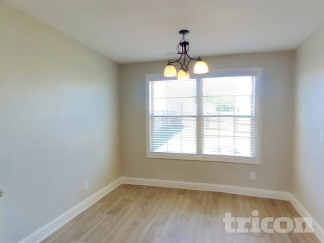 Photo - 1041 Charles Thomas Dr