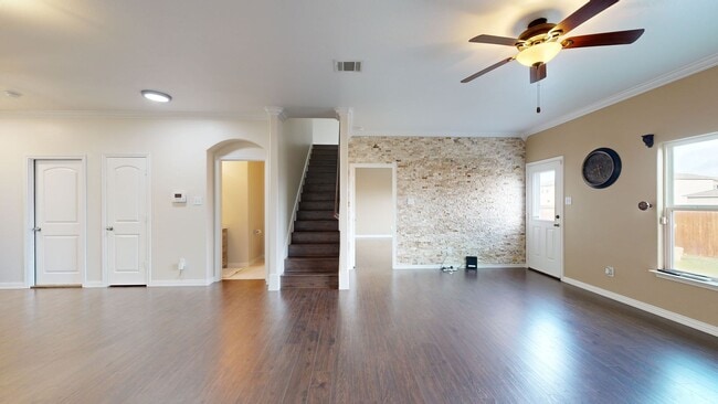 Photo - 1 MONTH FREE RENT, SOLAR PANELS AND ELECTR...