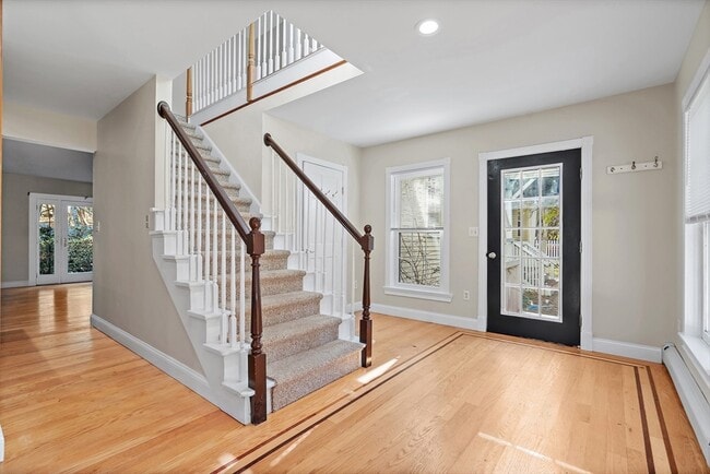 Photo - 379 Concord Rd