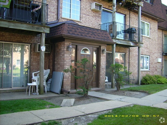 Building Photo - 107 E Dundee Rd Unit 3N Rental