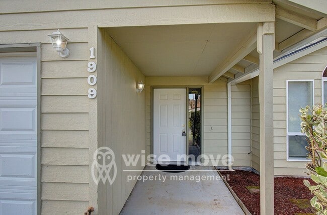 Photo - Salmon Creek One Level with Huge Yard!