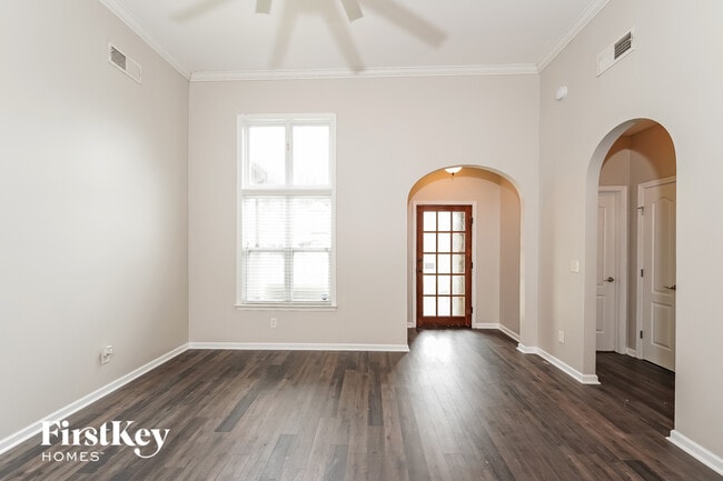 Photo - 995 Valley Cir