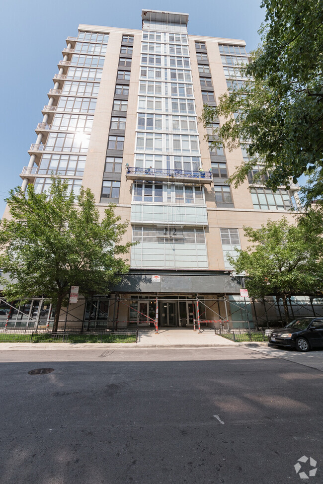 Building Photo - 212 E Cullerton St Unit 1207 Rental