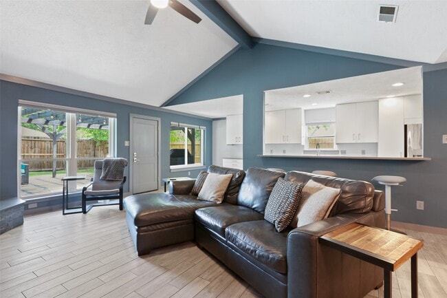 Building Photo - 5839 Toddington Rd