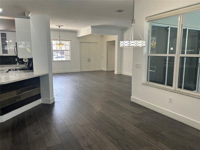 Photo - 1046 SW 159th Way