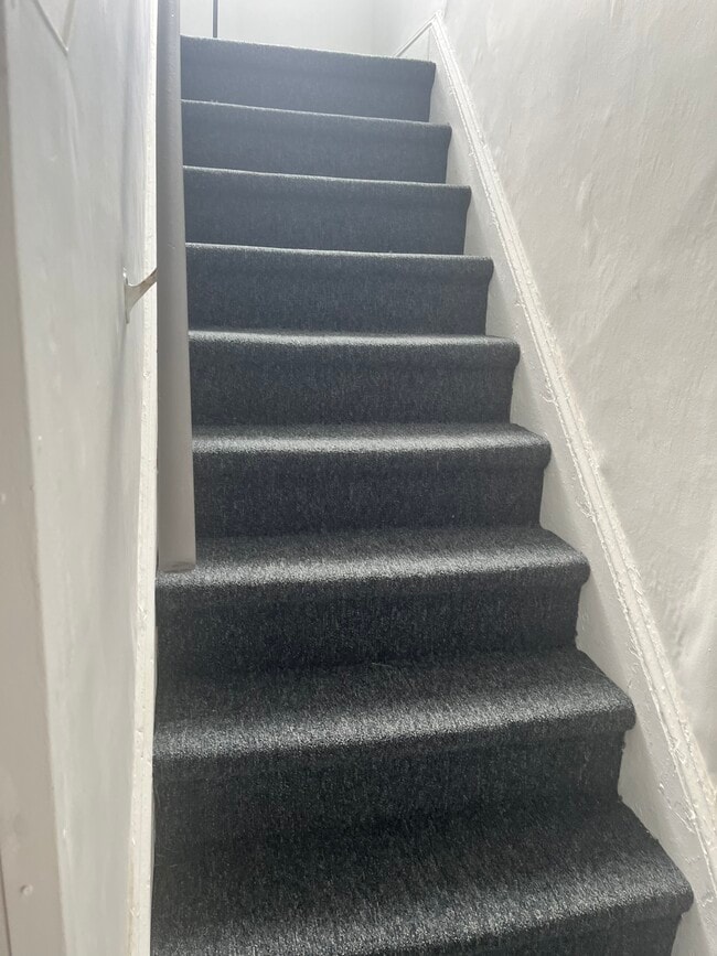 Entrance to apartment ( private stairway)