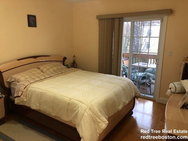 Photo - 207 Hillside St Unit 2