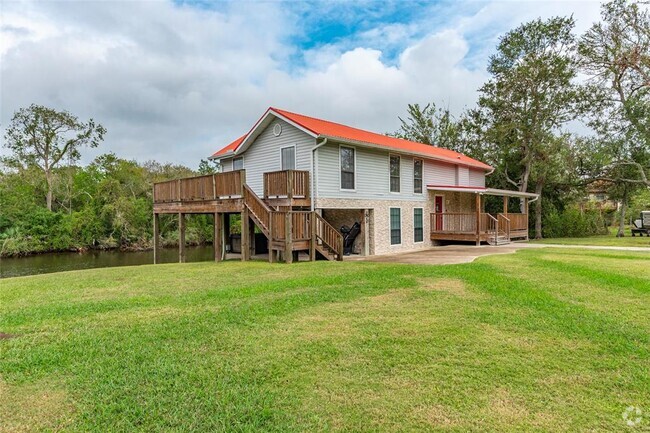 Building Photo - 431 Shady Oaks Harbor Rd Rental