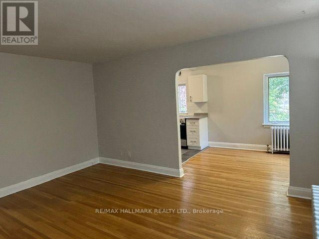 Photo - 111 Oriole Pkwy
