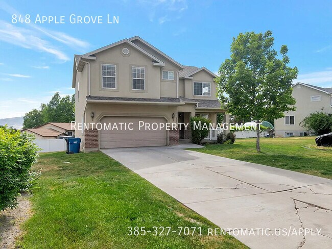 848 Apple Grove Ln